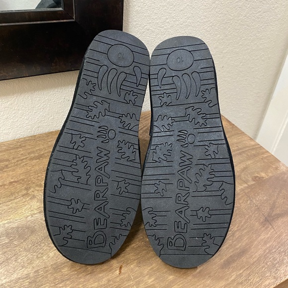 Bearpaw Demi II Black Short Shearling Boots Women's Size 10 - Picture 6 of 8